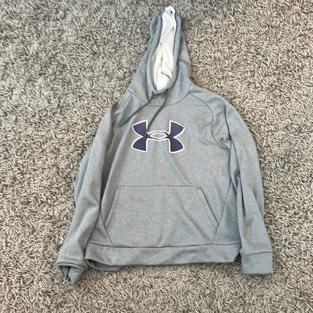Never worn, no stains, no holes,